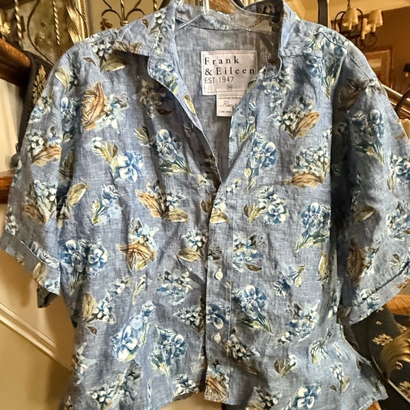 Frank and Eileen NWT Never worn Rosie short  sleeve 100% Linen button front XS - Picture 2 of 10